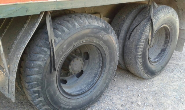 HINO สิงห์ไฮเทค 195 แรงม้า ปี 39 เพลาเดียว สภาพรถสวย พร้อมใช้งาน 087-2976734