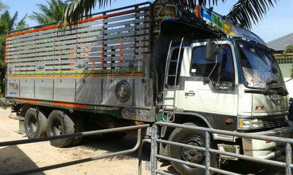 HINO สิงห์ไฮเทค 195 แรงม้า ปี 39 เพลาเดียว สภาพรถสวย พร้อมใช้งาน 087-2976734