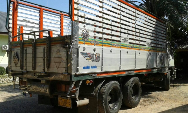 HINO สิงห์ไฮเทค 195 แรงม้า ปี 39 เพลาเดียว สภาพรถสวย พร้อมใช้งาน 087-2976734