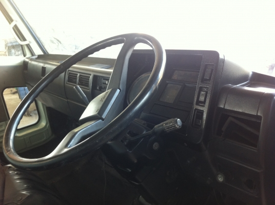 หัว HINO FC ทำสีใหม่ อุปกรณ์พร้อมใช้