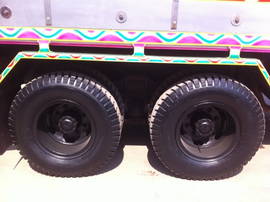 HINO 3H เครื่อง HO7D 195 แรงม้า สภาพทำสี เก็บงานเรียบร้อย พร้อมใช้มาก