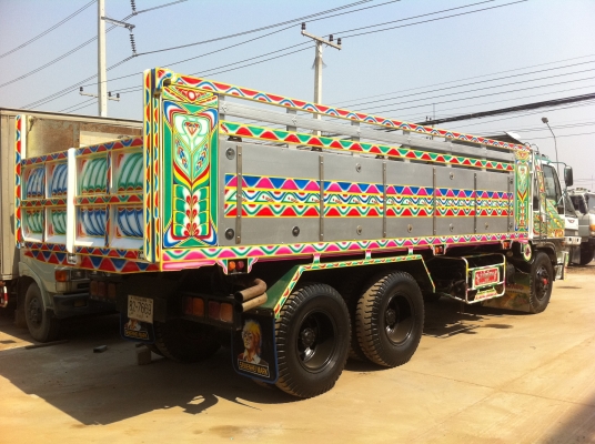 HINO 3H เครื่อง HO7D 195 แรงม้า สภาพทำสี เก็บงานเรียบร้อย พร้อมใช้มาก