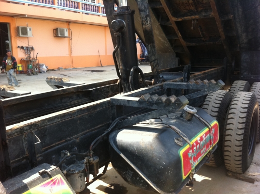 HINO 3H เครื่อง HO7D 195 แรงม้า สภาพทำสี เก็บงานเรียบร้อย พร้อมใช้มาก