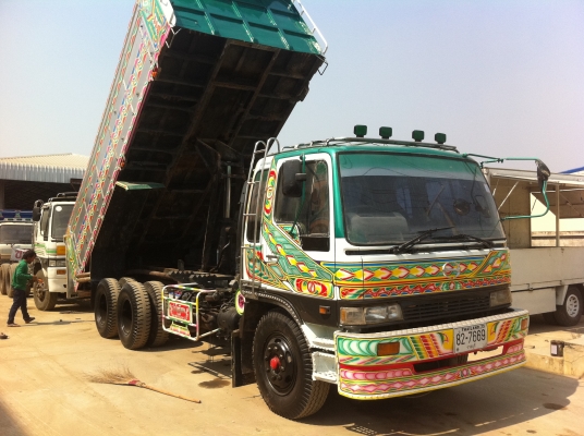 HINO 3H เครื่อง HO7D 195 แรงม้า สภาพทำสี เก็บงานเรียบร้อย พร้อมใช้มาก