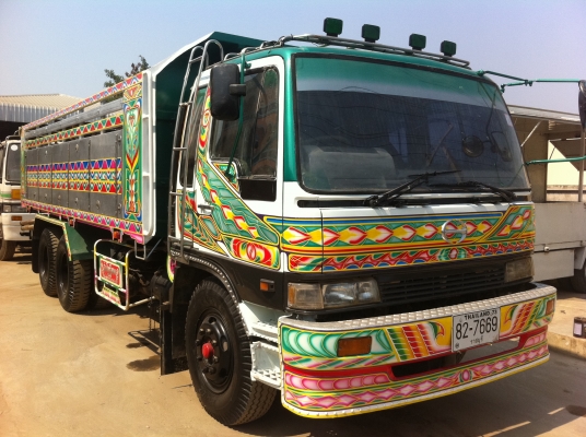 HINO 3H เครื่อง HO7D 195 แรงม้า สภาพทำสี เก็บงานเรียบร้อย พร้อมใช้มาก