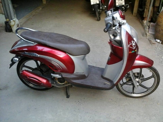 Scoopy i ปี 54 รถสวย เครื่องดี ล้อแม็ค ไม่หลวม ไม่มีควัน