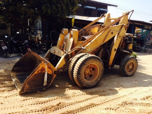 ขายรถตักcomutsu รุ่น SD20-4 มีวีดีโอให้ชมด้วยนะครับ