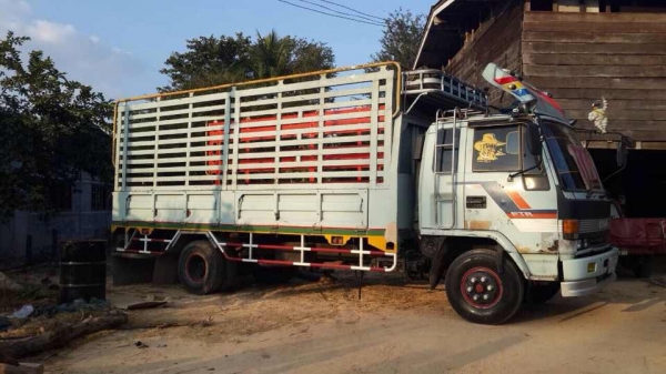 ขาย หัวเก็ง Hino สภาพพร้อมใช้งาน ขาย หัวเก็ง Hino สภาพพร้อมใช้งาน