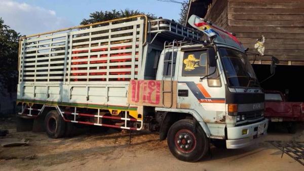 ขาย หัวเก็ง Hino สภาพพร้อมใช้งาน ขาย หัวเก็ง Hino สภาพพร้อมใช้งาน