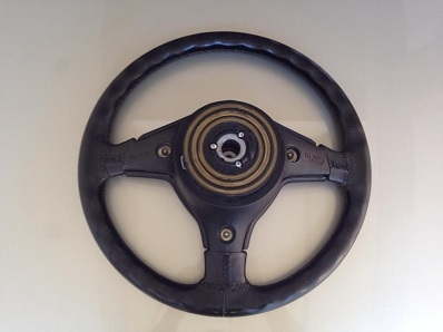 พวงมาลัย BMW-AIRBAG อยู่ครบ สภาพใหม่ทั้งวง ไม่มีถลอก ตจว ส่งได้ พวงมาลัย BMW-AIRBAG อยู่ครบ สภาพใหม่ทั้งวง ไม่มีถลอก ตจว ส่งได้