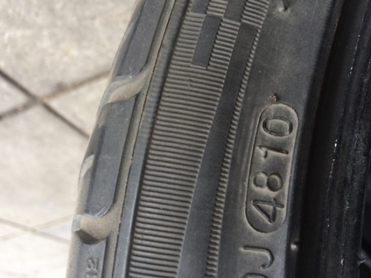 ยาง18 kumho 225/40/18กับ 255/35/18 1ชุดปี10 ยาง18 kumho 225/40/18กับ 255/35/18 1ชุดปี10