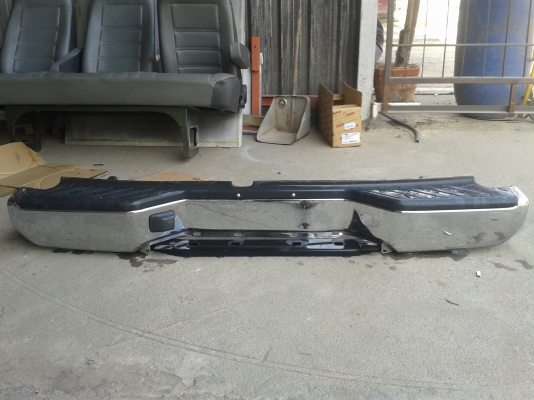 ขายกัชนหลังนาวาร่า ถอดออกจากรถ ขายถูก