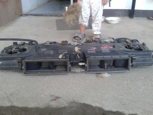 ขายตู้แอร์ หลัง ใส่รถตู้หัวจรวด ขายถูก ขายตู้แอร์ หลัง ใส่รถตู้หัวจรวด ขายถูก