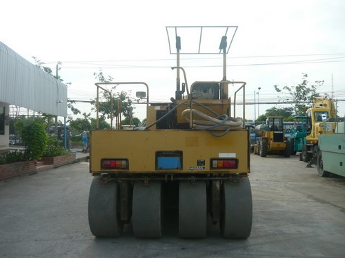 รถบด 7 ล้อยาง SAKAI T600 (เกียร์ออโต้) เก่านอกนำเข้าจากญี่ปุ่น ชั่วโมงการทำงานน้อย ยังไม่ผ่านการใข้งานในไทย 100\% พร้อมลุยงานทุกสถานะ