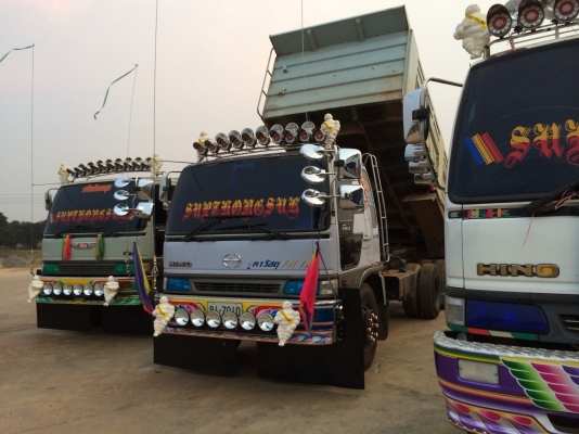 ขายด่วนสิบล้อสองเพลาหัวคัสซีสวยๆเดิมๆบางๆ จัดแนนซ์ได้ 1000000บาท ผ่อนดาวน์ได้ ขายด่วนสิบล้อสองเพลาหัวคัสซีสวยๆเดิมๆบางๆ จัดแนนซ์ได้ 1000000บาท ผ่อนดาวน์ได้