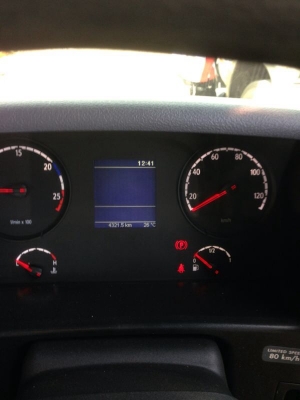 รถ SCANlA.  10 ล้อ.   270 แรงม้า. ปี 55  ( ขายหัว , คัชซี )  ( รถวิ่ง 4,3xx กม. ) สนใจติดต่อ 081 - 6079515