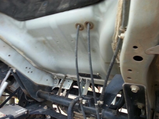 รถอีซูซุ 6 ล้อดั้ม FTR 210 แรงม้า ปี 53   ( รถวิ่ง 13x,xxx กม. ) สนใจติดต่อ 081 - 6079515