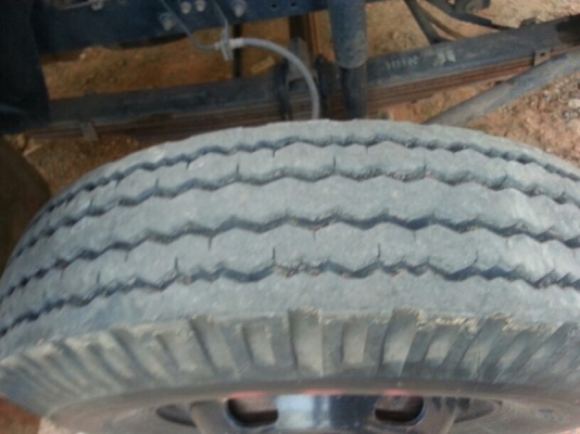 รถอีซูซุ 6 ล้อดั้ม FTR 210 แรงม้า ปี 53   ( รถวิ่ง 13x,xxx กม. ) สนใจติดต่อ 081 - 6079515