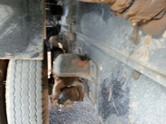 รถอีซูซุ 6 ล้อดั้ม FTR 210 แรงม้า ปี 53   ( รถวิ่ง 13x,xxx กม. ) สนใจติดต่อ 081 - 6079515