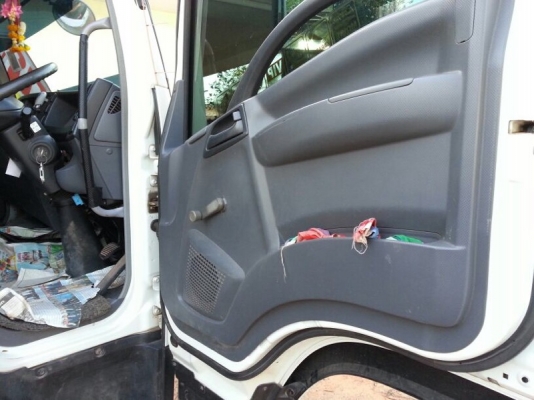 รถอีซูซุ 6 ล้อดั้ม FTR 210 แรงม้า ปี 53   ( รถวิ่ง 13x,xxx กม. ) สนใจติดต่อ 081 - 6079515