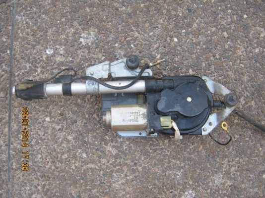 แผงทับทิมฝาท้าย  1992- 1997  ของ ultima   พร้อมไฟท้าย L + R  (ของแท้)