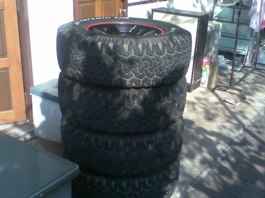 ยาง BF ขายรวม 25000(4เส้นแม็กพร้อมยาง) ลดกระหน่ำ^^