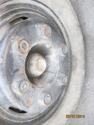 ขาย NPR 115 กระบะคอก 5 เมตร ห้างเดิมปี 37 พร้อมใช้คับ โทร 088-4501277