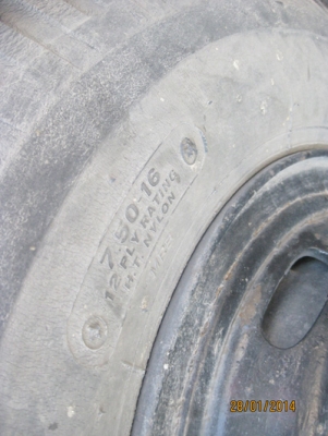 ขาย NPR 115 กระบะคอก 5 เมตร ห้างเดิมปี 37 พร้อมใช้คับ โทร 088-4501277