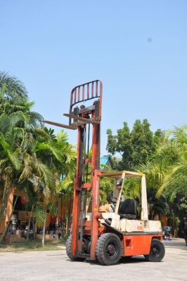 (ลดพิเศษ)ขายFORKLIFT NISSAN2.5ตันครึ่ง (FVG25N5)สภาพสวยเดิมจากญี่ปุ่นยังไม่เคยใช้านในไทย 149,000เท่านั้น!!!