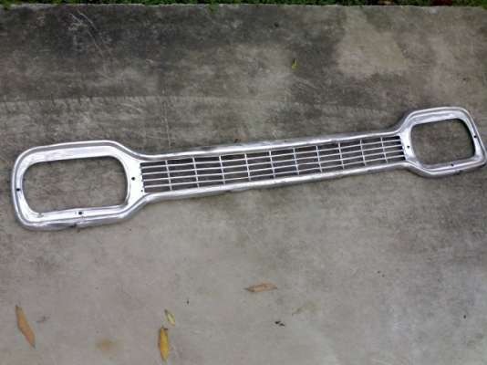 ขายกระจังหน้า ford escort ขายกระจังหน้า ford escort