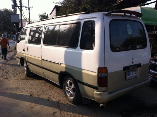 ขายรถตู้พร้อมใช้งานสภาพดี ขายรถตู้พร้อมใช้งานสภาพดี