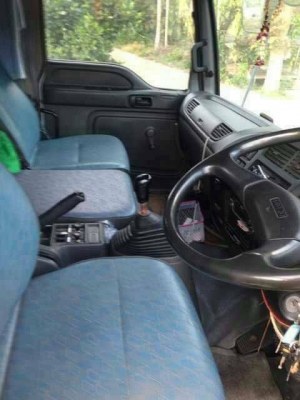 ขายสิบล้อยูโร2 สนใจติดต่อได้ที่ 085-3635720