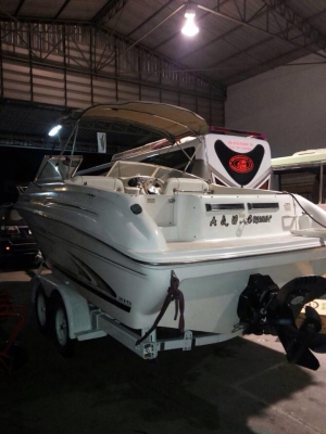 เรือ Searay 215 Express Cruiser