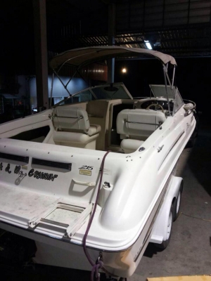 เรือ Searay 215 Express Cruiser