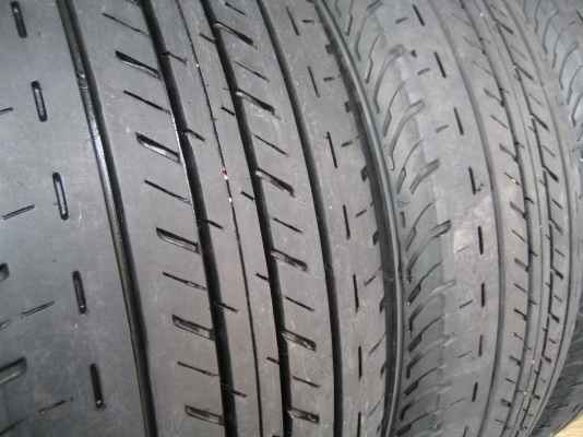 ขายยาง 215-65-16 ปี12 บริจโตน ดูลาวิจ สภาพพร้อมใช้ ขายยาง 215-65-16 ปี12 บริจโตน ดูลาวิจ สภาพพร้อมใช้