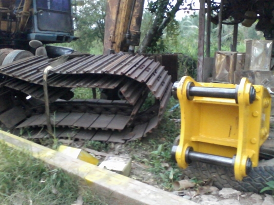 โซ่พร้อมใบ KOMATSU PC 100,120-3 โซ่พร้อมใบ KOMATSU PC 100,120-3