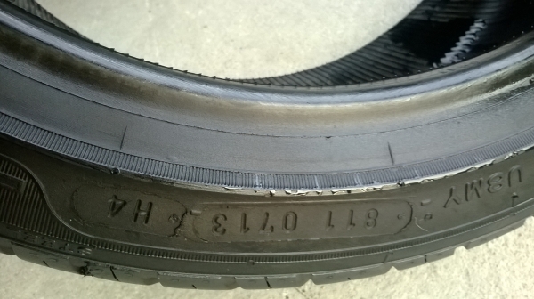 ขายยาง185 45 15 ปี13ชุดละ3300