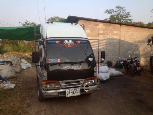 isuzu  หกล้อเล็ก NKR