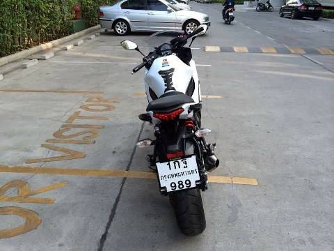 ขาย  Ninja 650 สีขาวปี2013 ประกันศูนย์เหลือ 13 เดือน ไม่เคยล้มเช็คศูนย์ตลอด 237,000 บาท
