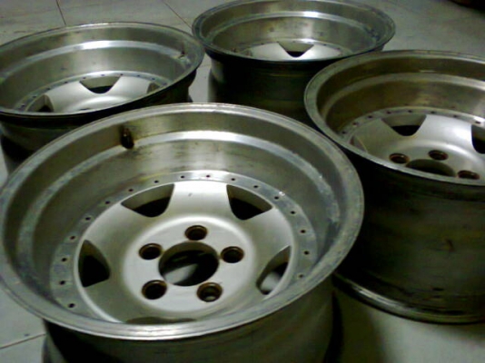 15X8.5 ET-27 5/114 สวย1ชุดราคาถูกมีเก็บงาน1วง(ดูเก่ายังไม่ทำความสะอาด)