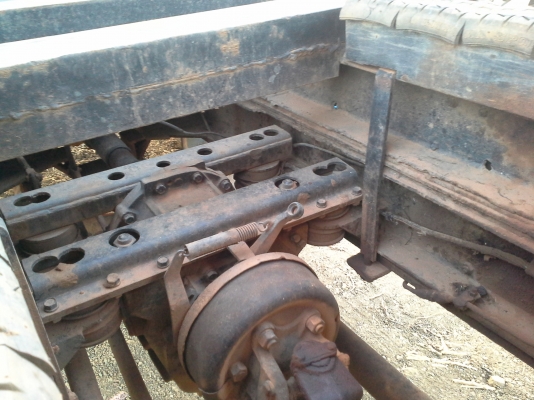 ขายสิบล้อหน้ายาวสองเพลาดั้ม