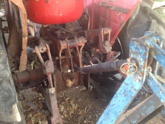 ขายรถแทรกเตอร์ iseki 3 สูบ 28 แรง ขายรถแทรกเตอร์ iseki 3 สูบ 28 แรง