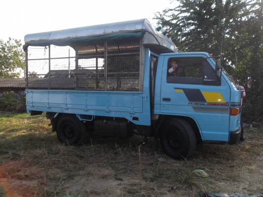 ISUZU NKR 88แรง ปี34 เกรีย์สั้น 270,000 บาท ISUZU NKR 88แรง ปี34 เกรีย์สั้น 270,000 บาท