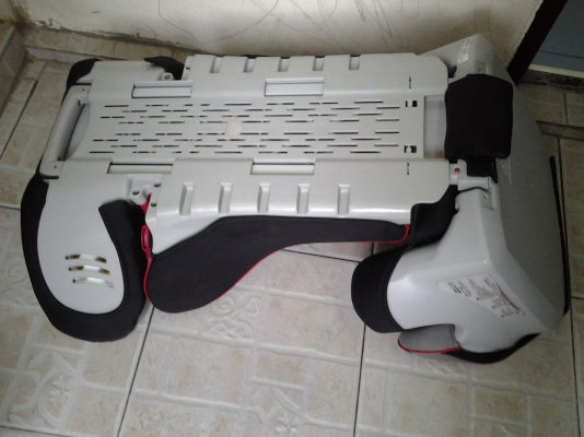 ขายเบาะเด็กสภาพดีมากไม่ได้ใช้เพราะลูดโตแล้ว