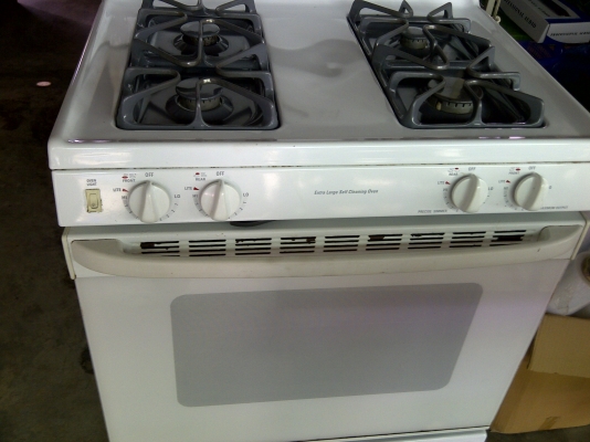 เตาแก็ส gE 4หัวพร้อมตู้อบขนาดใหญ๋แทบไม่เคยใช้ระบบควบคุมด้วยดิจิตอล สภาพค่อยข้างใหม่มากมีตั้งเวลาการทำงานได้ เตาแก็ส gE 4หัวพร้อมตู้อบขนาดใหญ๋แทบไม่เคยใช้ระบบควบคุมด้วยดิจิตอล สภาพค่อยข้างใหม่มากมีตั้งเวลาการทำงานได้