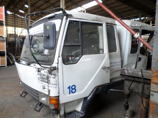 หัวเก๋ง MITSUBISHI FUSO