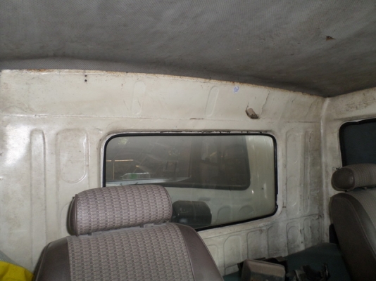 หัวเก๋ง MITSUBISHI FUSO