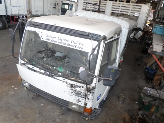 หัวเก๋ง MITSUBISHI FUSO