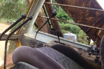 SUMITOMO PC 200 รถพร้อมใช้งานได้เลยครับ เครื่องแรงดีแห้งดี ช่วงล่างพร้อม ภายนอกบอดี้สภาพสวย เอกสารสัญญาซื้อขาย ราคาต่อรองได้ครับ