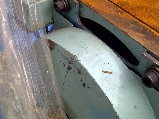 เครื่องปั๊มกดตัดหรือปั๊มชิ้นงานด้วย ไฮดรอลิค 4 เสา มีช่องป้อนงานเข้าและชิ้นออกอัตโนมัต เครื่องสภาพดี เครื่องปั๊มกดตัดหรือปั๊มชิ้นงานด้วย ไฮดรอลิค 4 เสา มีช่องป้อนงานเข้าและชิ้นออกอัตโนมัต เครื่องสภาพดี